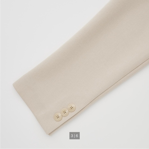 UNIQLO Women’s Beige Blazer Medium US Small - Picture 3 of 8